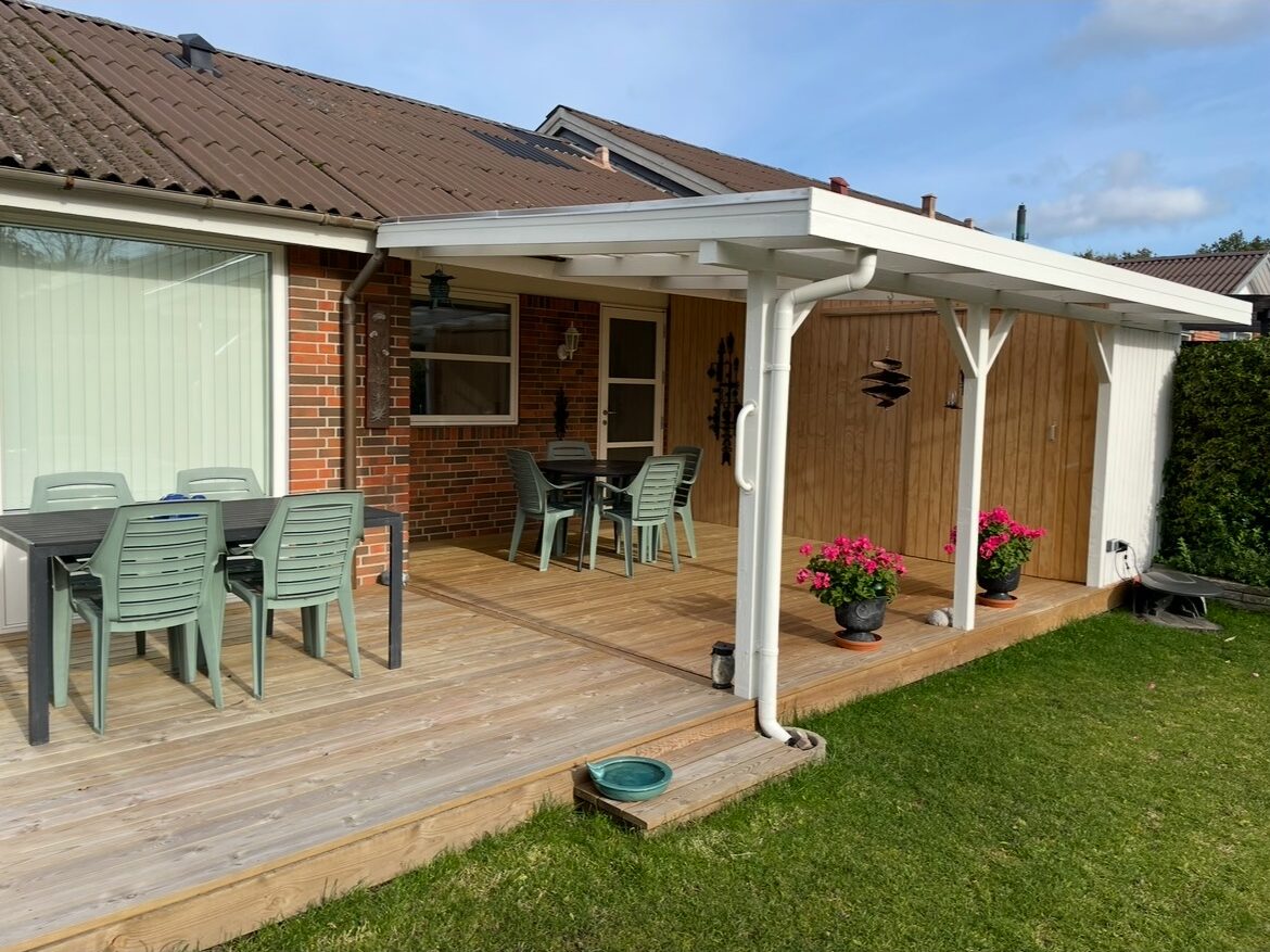 Træterasse bygget af Tømrerfirmaet Cronberg